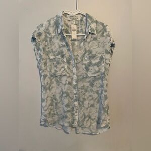 Cloth & Stone for Anthropologie Gray & Blue Cap Sleeve Button Down Shirt Size XS